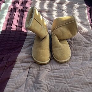 Uggs brand new without tags size 6.5